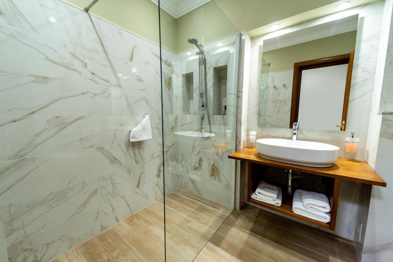 Hotel Amadeus Focşani 外观 照片