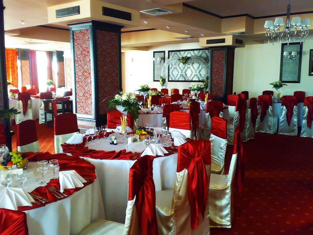 Hotel Amadeus Focşani 外观 照片