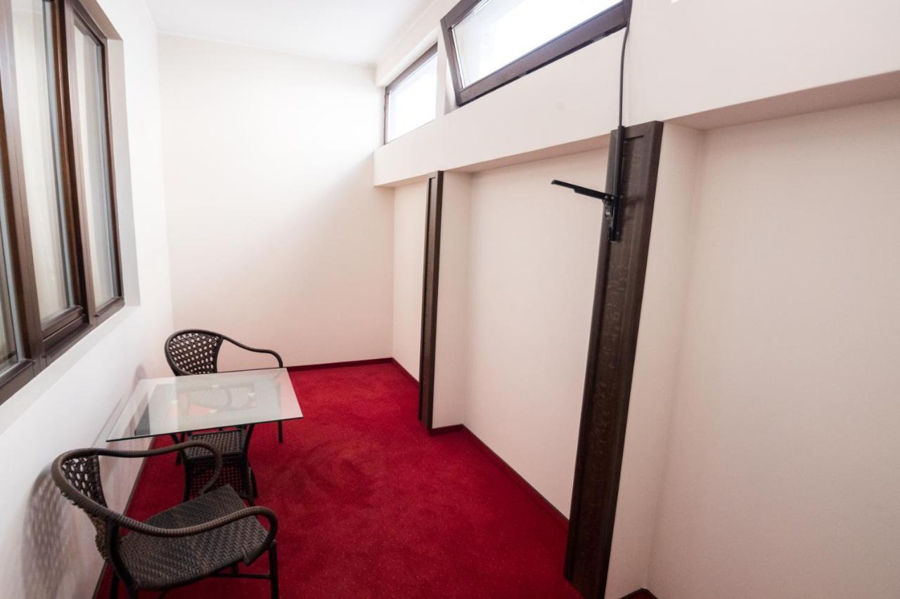 Hotel Amadeus Focşani 外观 照片