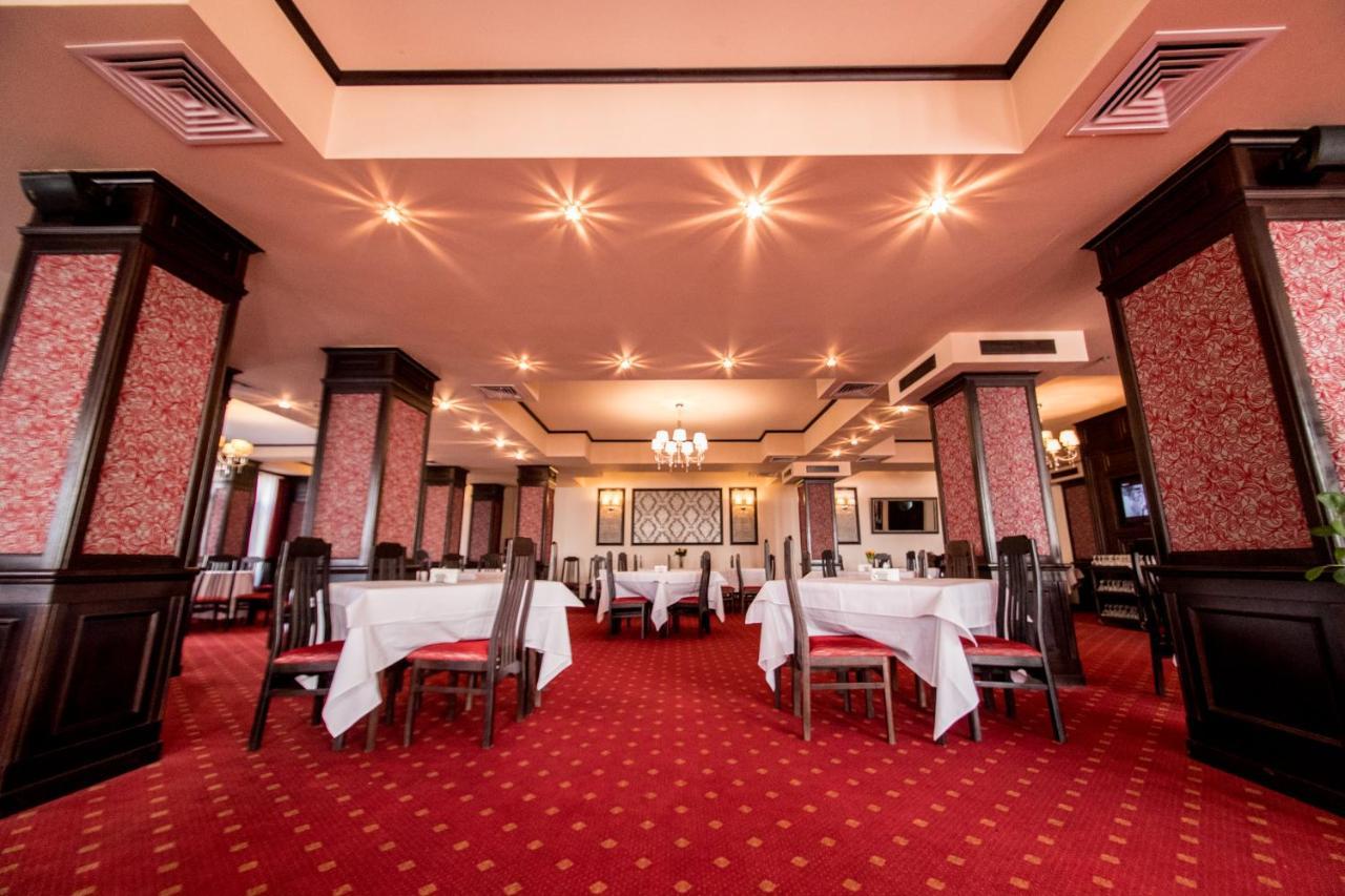 Hotel Amadeus Focşani 外观 照片